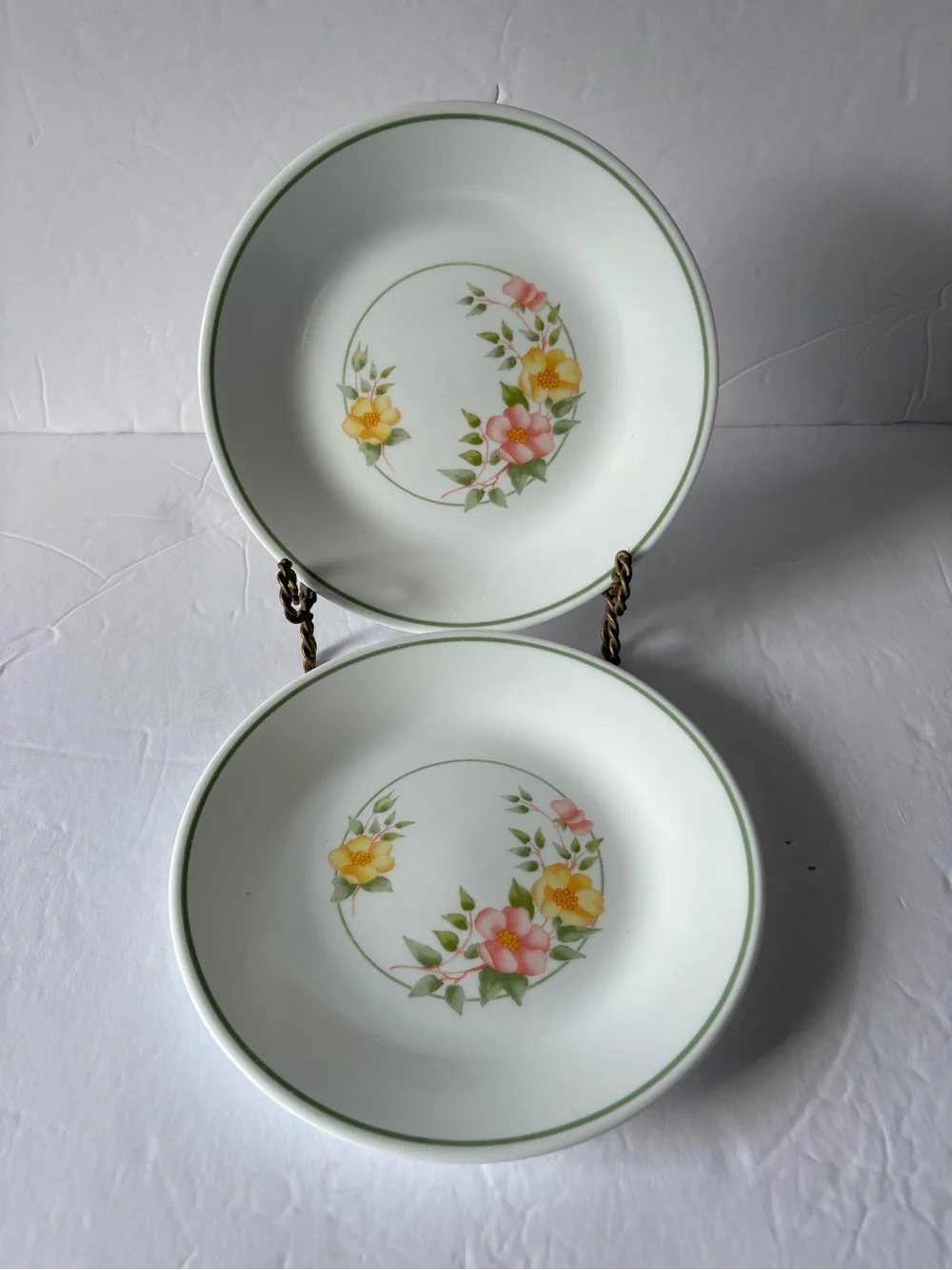 Corelle Windsor Rose Bread Dessert Plates 6.75” set of 2